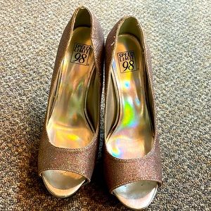 Speed Limit 98 Platform Stilettos Sparkle Size 7 1/2